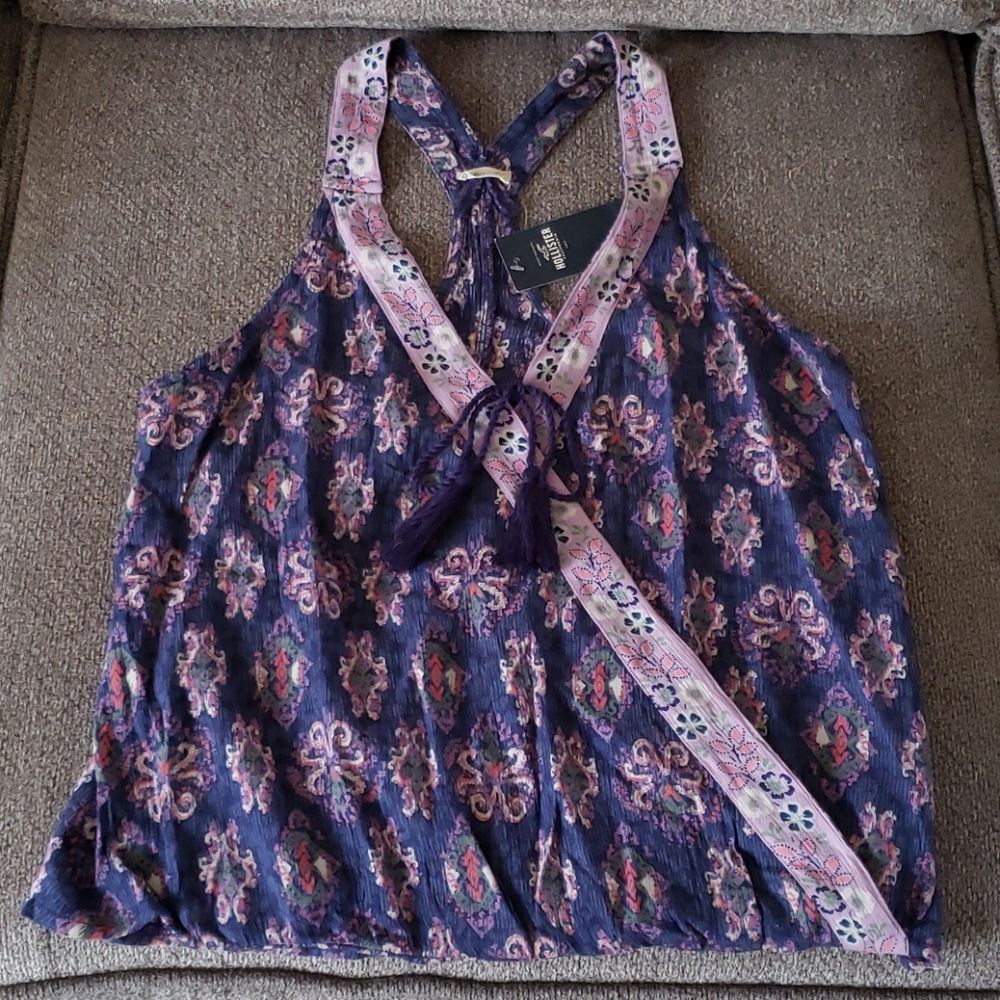 Hollister purple & navy blue floral sleeveless top